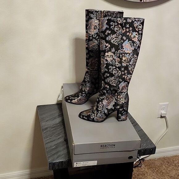 BRAND NEW WOMEN'S KENNETH COLE REACTION TIME TO STEP KNEE HIGH BOOT - Picture 14 of 16